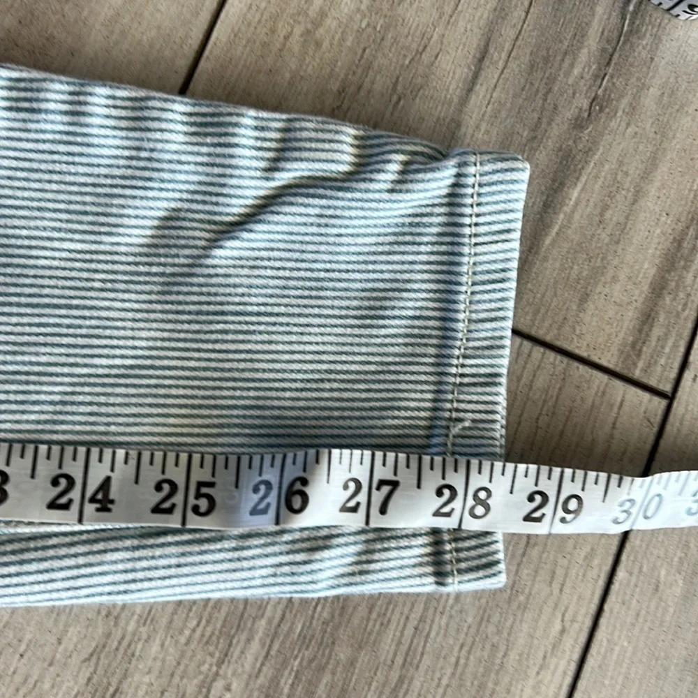 Anthropologie Pilcro mid rise skinny pinstripe jeans size 25